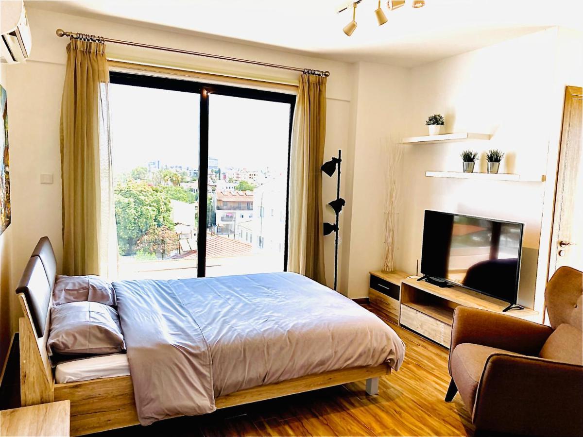 Bali Suites 505 Larnaca Esterno foto
