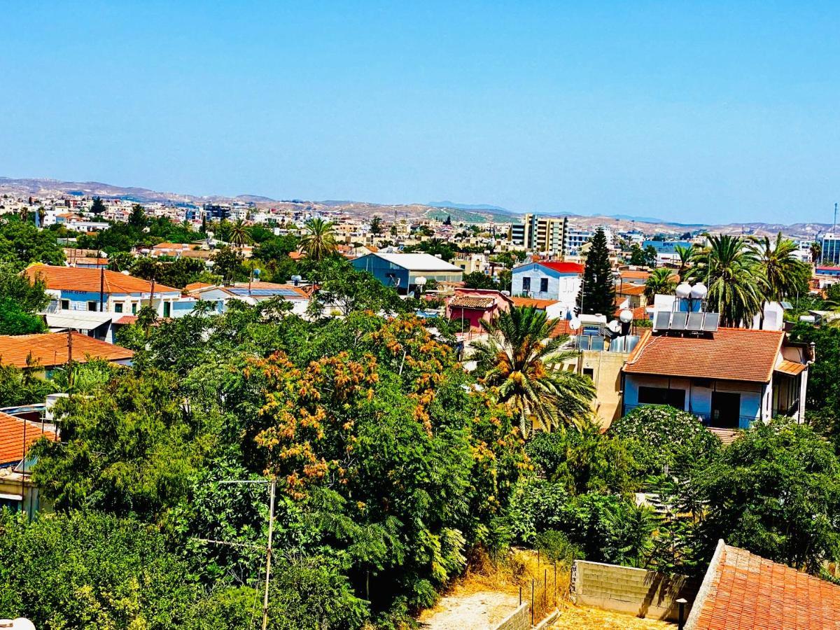 Bali Suites 505 Larnaca Esterno foto