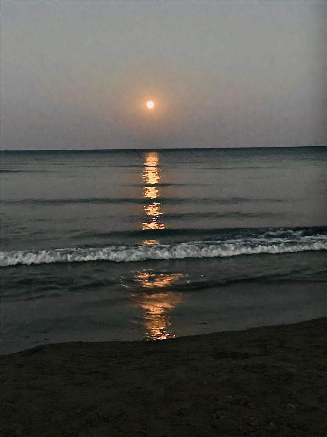 Bali Suites 505 Larnaca Esterno foto
